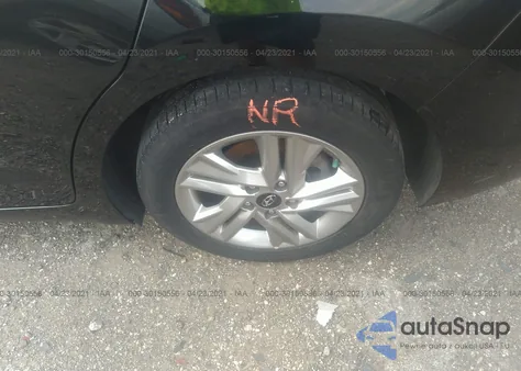 2019 Hyundai Elantra Sel z USA, uszkodzony, nr VIN 5NPD84LF8KH485236